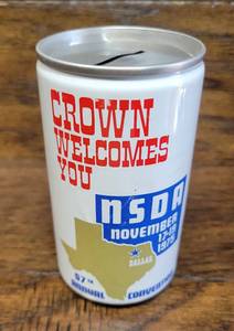 lot 19 image: Vintage Crown Welcomes You NSDA 1975 Convention Collectible Coin Bank with Coins Weighing at 338 Grams