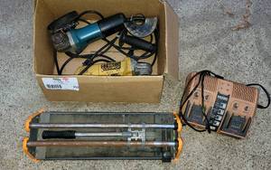 lot 255 image: Lot of Tools