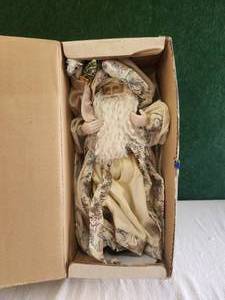 lot 23 image: Heritage Mint Collection St Nick - in box