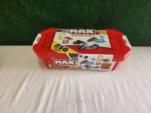lot 27 image: Max lego-type building blocks