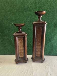 lot 60 image: Candle holders