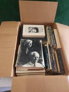 lot 78 image: Selection of vintage books