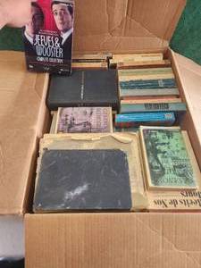 lot 105 image: Selection of vintage books