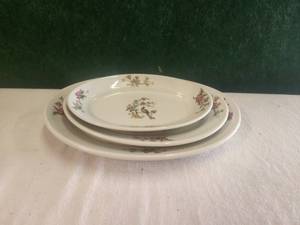 lot 189 image: Set of 3 oval serving dishes - Verrerie Des Ecoles