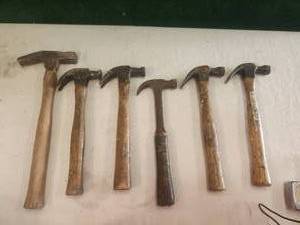 lot 200 image: Selection of hammers
