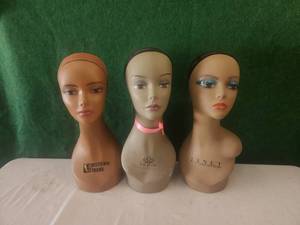 lot 203 image: Selection of 3 mannequin heads