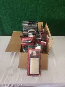 lot 231 image: Box of outdoor equipment filters