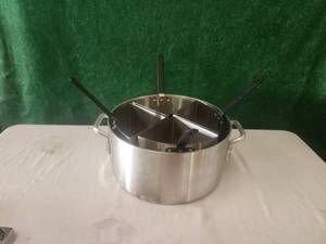 lot 234 image: 20-quart aluminum pasta cooker with 4 stainless inserts