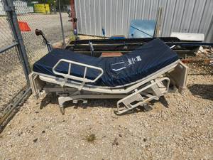 lot 237 image: Hil Rom hospital bed - advance series bed