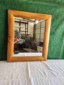 lot 41 image: Wood framed mirror - 22 x 25