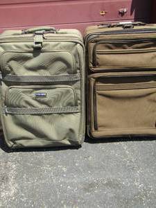 lot 50 image: 2 Luggage Suitcases