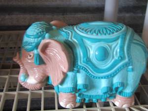 lot 13 image: Turquoise hand made by arners 1985 elephant ceramic