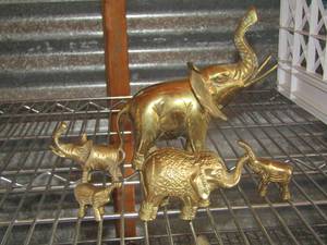 lot 14 image: Brass elephants  QTY 5