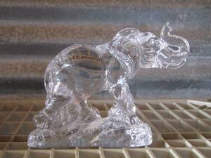 lot 9 image: Lead crystal wonders of the wild elephant