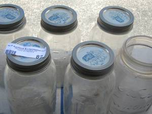 lot 82 image: qty 6 mason jars 1 missing a lid