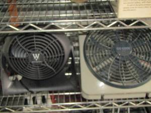 lot 124 image: 2 small table fans