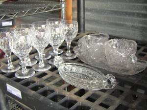 lot 126 image: crystal wine glasses, creamer and sugar dish, double handled bowl and a small tray