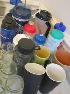 lot 181 image: Large lot of drinking cups some new
