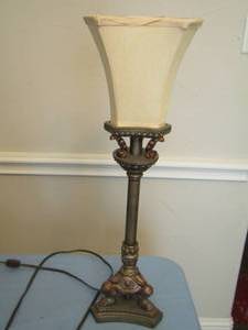 lot 212 image: 26 tall table lamp with shade new