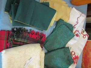 lot 230 image: Christmas design Table Linens