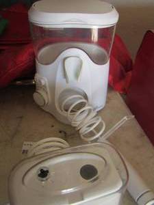 lot 249 image: water flosser owner said its never been used