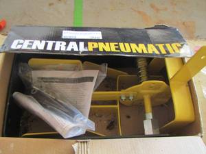 lot 308 image: central pneumatic 100ft steel air hose reel in original box