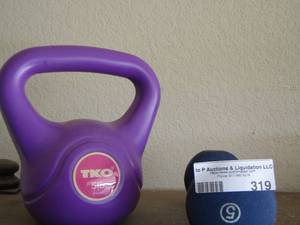 lot 319 image: TKO 5 lb hand weights qty 2
