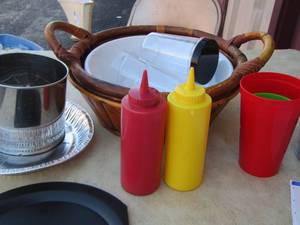 lot 347 image: flour siftter- ketchup & mustard bottle- pie plate plus