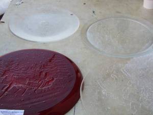 lot 355 image: Christmas glass platters