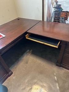 lot 366 image: EXECUTIVE DESK - HAS 3 DRAWERS ON ONE SIDE & CABINET ON THE OTHER,  GREAT CONDITION  72 x 34  and 86 x 24 height  30 ( DISASSMBLED for TRANSPORT)