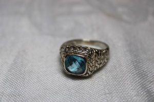 lot 38 image: Sterling Silver - marked 925 Aquamarine colored stone, size 5.5 weighs 6g