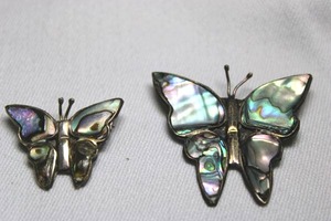 lot 92 image: Sterling Silver - 2 Mother of Pearl butterfly pins
