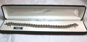lot 117 image: Sterling Silver - bracelet with display box, clasp marked 925 FAS
