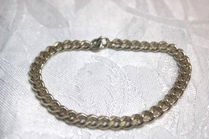 lot 126 image: Sterling Silver - Chain link bracelet marked Sterling, weight 15g