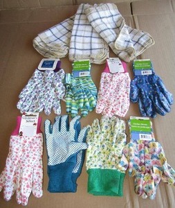 lot 328 image: Assorted gardening gloves most never worn with store tags attached, plus dish rag sets never used