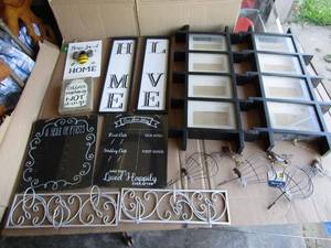 lot 334 image: Home decor as shown