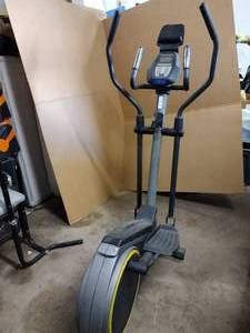 lot 132 image: Golds Gym Step Climber exercise machine (batteries need replaced and compartment thoroughly cleaned)