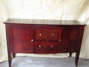 lot 342 image: Buffet credenza maple veneer with cordovan stain finish