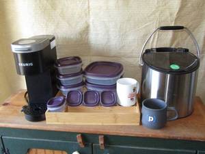lot 350 image: Keurig coffee maker and Rubbermaid storage container set