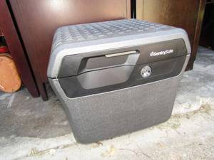 lot 364 image: Sentry fire proof Safe, is open but no key