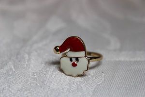 lot 261 image: Enamel Santa ring. Size 6 (Not adjustable)