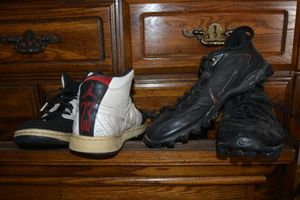 lot 141 image: Mens athletic shoes Nike Land Shark kleets size 11, Air Jordans size 10