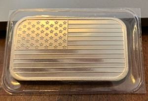 lot 8 image: 1 Troy ounce 999 silver-rectangle American flag NICE MINT Condition