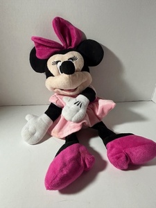 lot 71 image: Minnie mouse puppet