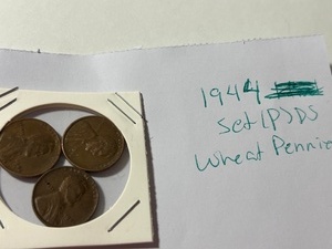 lot 35 image: 1944 wheat penny set (P)DS