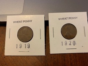 lot 88 image: Two wheat peenies 1919 and 1920 nice