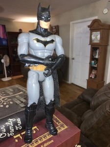 lot 124 image: Barman action figure da da dad Bat man  BANG POW