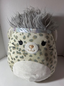 lot 131 image: Large cheetah squish mellow