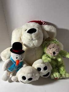 lot 121 image: Holiday stuffed animals