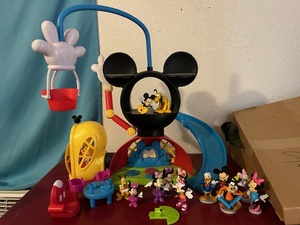 lot 87 image: Mickey Mouse Clubhouse, and more characters